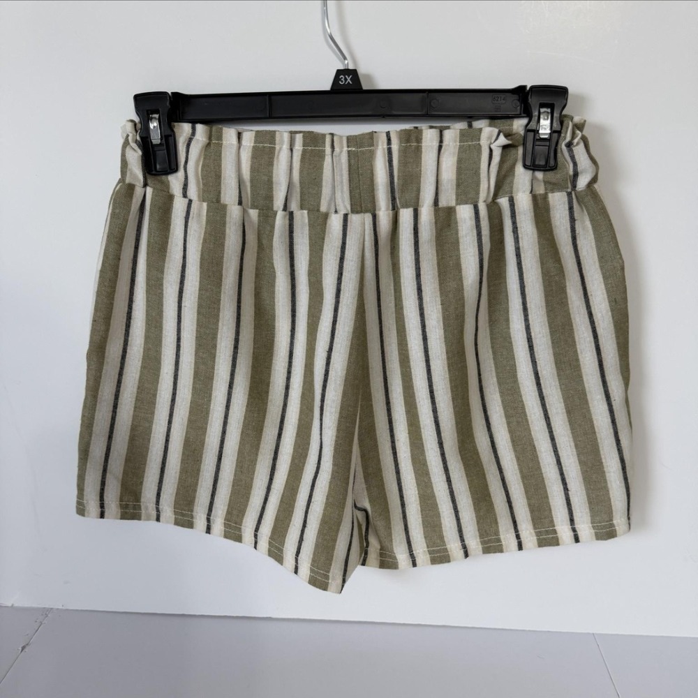 Simply Blessed Womens L Multicolor Stripe Paperbag Elastic Waist Shorts Pockets